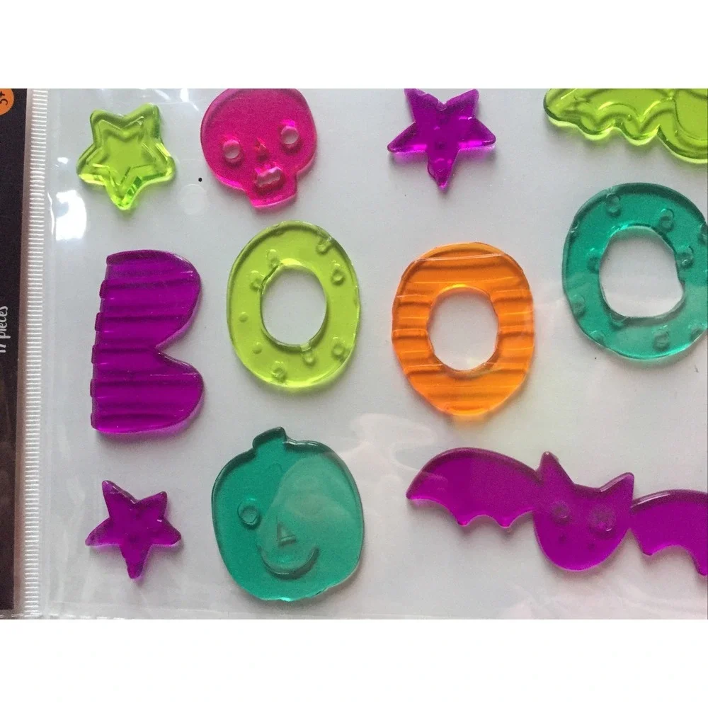 NEW HALLOWEEN 17 pc BOOOOO Window Sticker Gel Clings Decor Skulls Bats Stars!‎